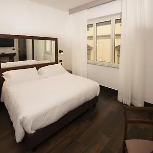 Domus Altana Pensión Nápoles